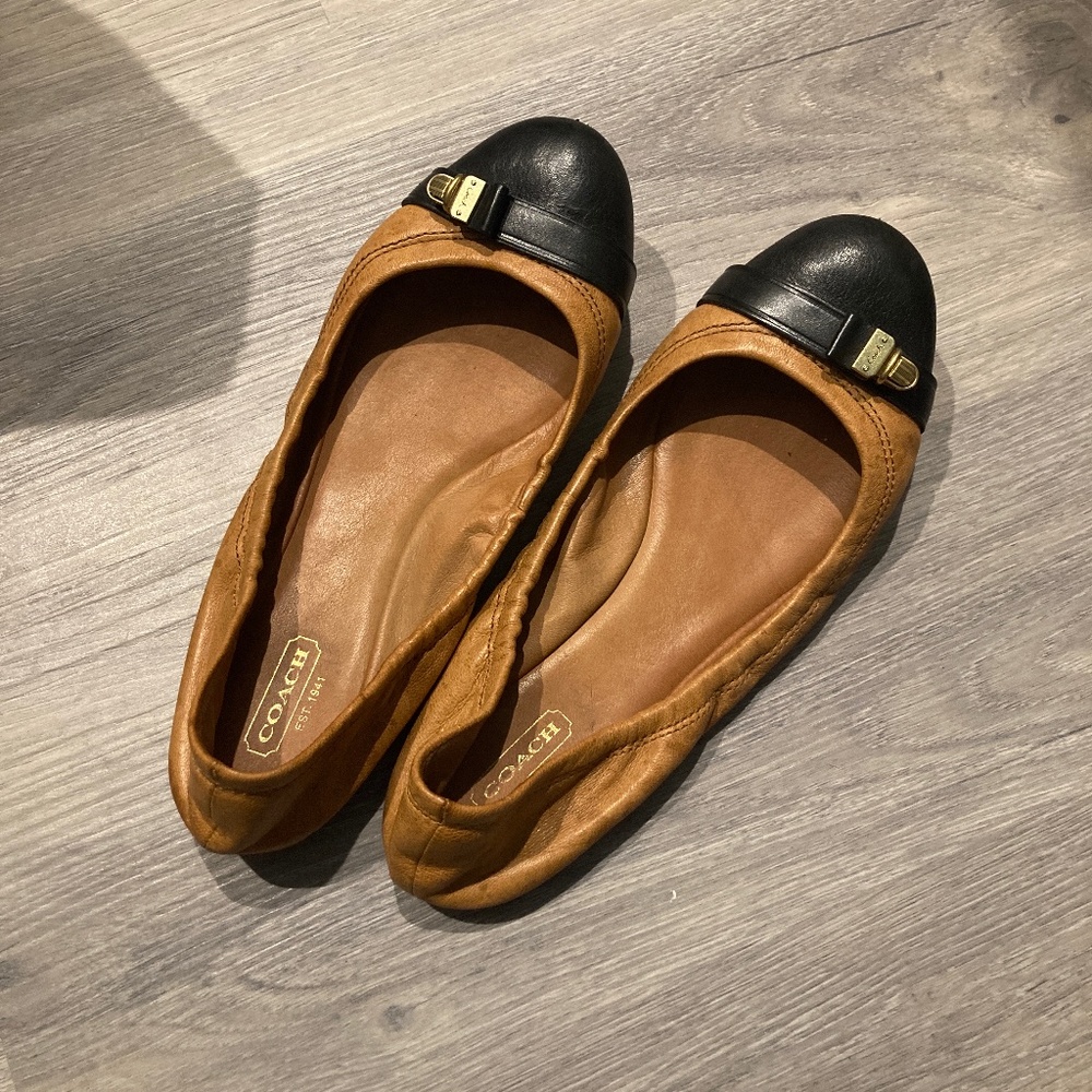 Coach flats